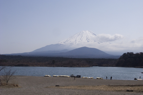 13 精進湖からの富士